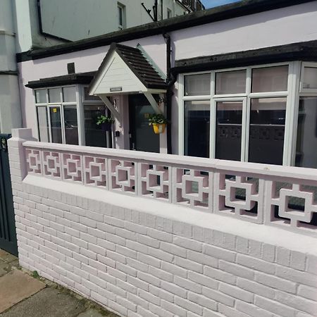 Bexhill Beautiful Sea Front Bungalow Exterior photo
